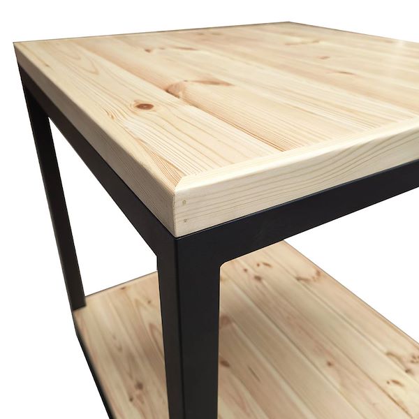 table avec deux étagères en bois sur roulettes